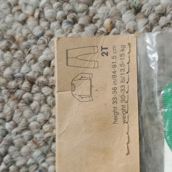 2t pajamas - Picture 2 of 2